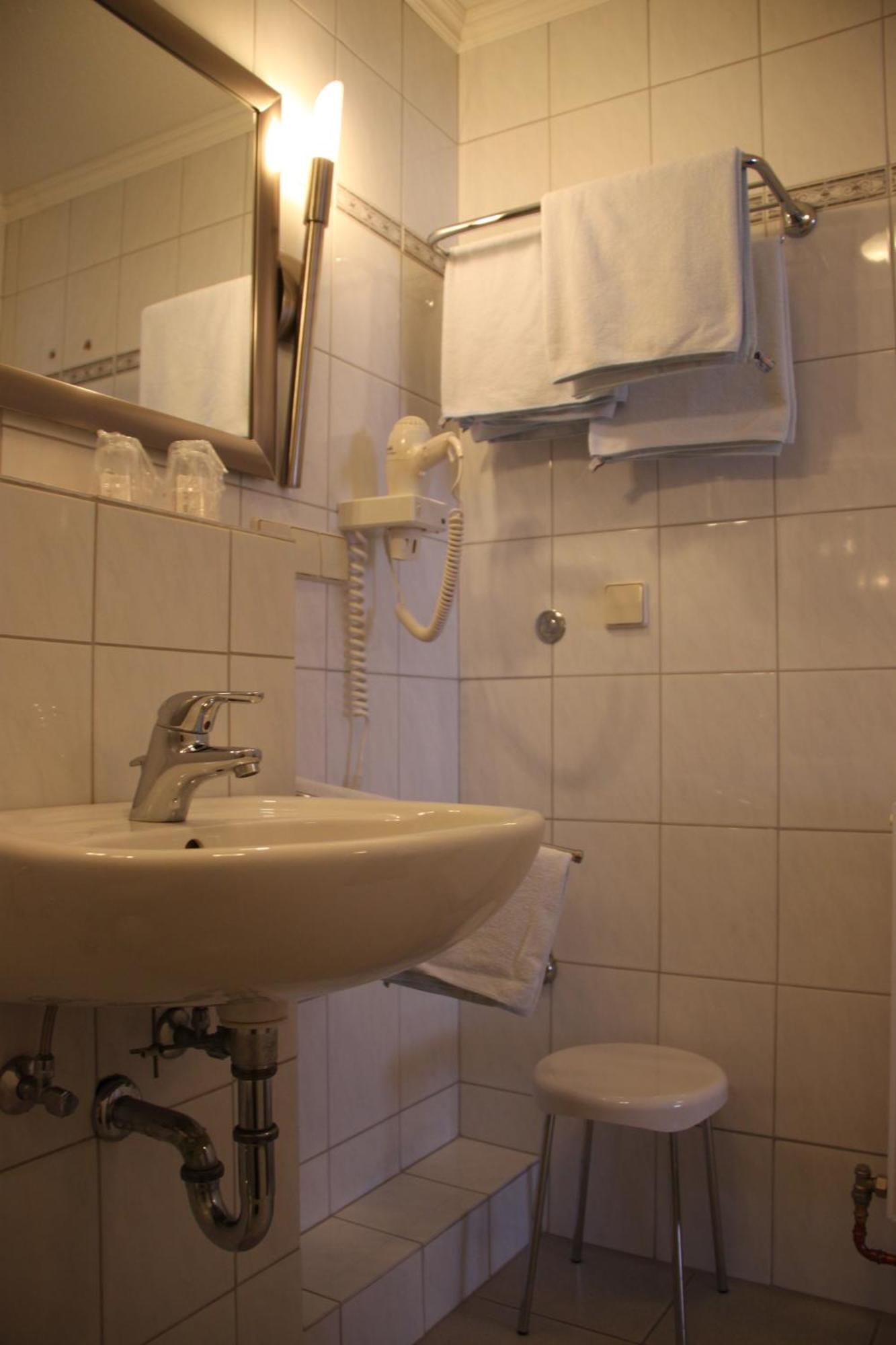 Buskes Hotel Steinfoerde Wietze Экстерьер фото